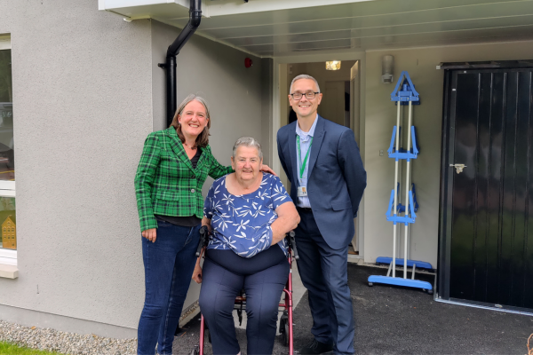 Maree Todd MSP visited the new homes in Lairg, including meeting with resident Eilidh Matheson and Andrew Martin of Albyn Housing Association